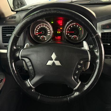 MITSUBISHI Pajero Full 3.2 16V HPE 4X4 TURBO DIESEL AUTOMÁTICO, Foto 9