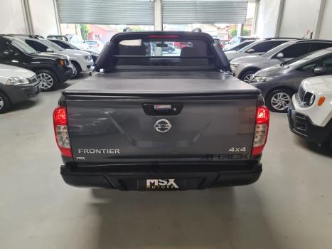 NISSAN Frontier 2.3 ATTACK CABINE DUPLA 4X4 BI-TURBO DIESEL AUTOM�TICO, Foto 4
