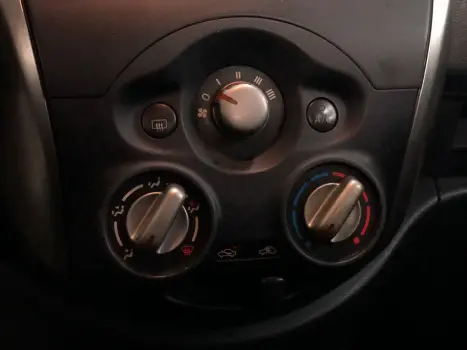 NISSAN March 1.0 12V 4P S FLEX, Foto 12