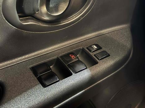 NISSAN March 1.0 16V 4P S FLEX, Foto 8