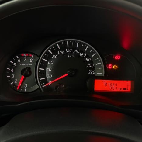 NISSAN March 1.0 16V 4P S FLEX, Foto 9