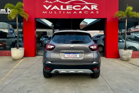 RENAULT Captur 1.3 16V 4P FLEX TCE ICONIC TURBO X-TRONIC AUTOM�TICO CVT, Foto 6