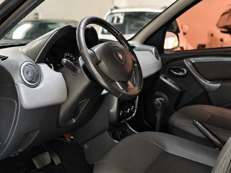 RENAULT Duster 2.0 16V 4P FLEX DYNAMIQUE AUTOM�TICO, Foto 9