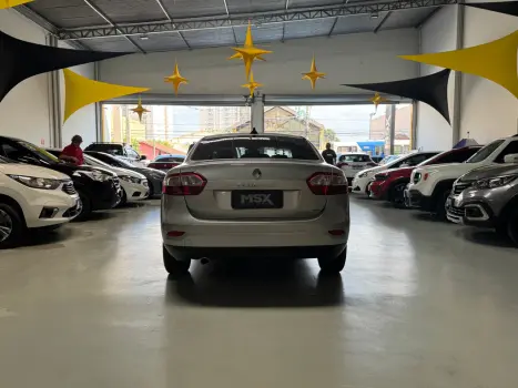 RENAULT Fluence 2.0 16V 4P FLEX DYNAMIQUE AUTOM�TICO, Foto 8