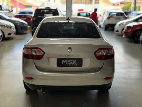 RENAULT Fluence 2.0 16V 4P FLEX DYNAMIQUE AUTOM�TICO, Foto 10