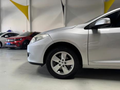 RENAULT Fluence 2.0 16V 4P FLEX DYNAMIQUE PLUS AUTOM�TICO, Foto 5
