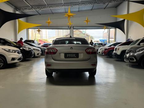 RENAULT Fluence 2.0 16V 4P FLEX DYNAMIQUE PLUS AUTOM�TICO, Foto 11
