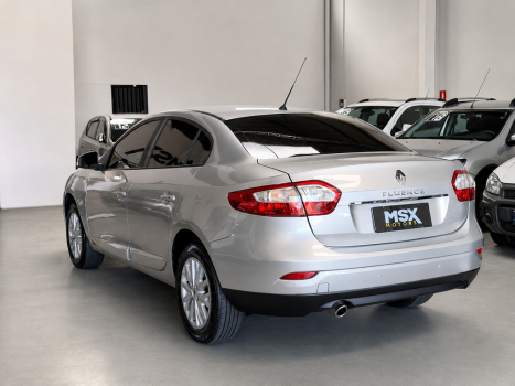 RENAULT Fluence 2.0 16V 4P FLEX DYNAMIQUE AUTOM�TICO, Foto 8