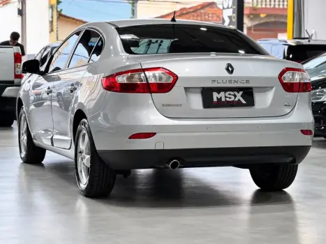 RENAULT Fluence 2.0 16V 4P FLEX DYNAMIQUE AUTOMÁTICO, Foto 11