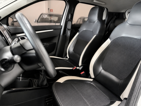 RENAULT Kwid 1.0 12V 4P SCE FLEX INTENSE, Foto 10