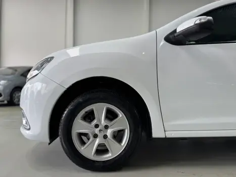 RENAULT Logan 1.6 4P FLEX DINAMIQUE, Foto 9
