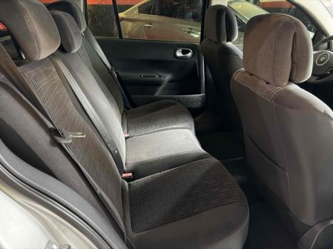 RENAULT Megane Grand Tour 1.6 16V 4P FLEX DYNAMIQUE, Foto 8