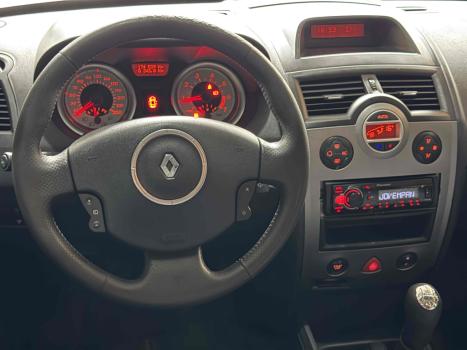 RENAULT Megane Grand Tour 1.6 16V 4P FLEX DYNAMIQUE, Foto 12