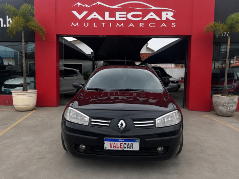 RENAULT Megane Grand Tour 1.6 16V 4P FLEX DYNAMIQUE, Foto 2