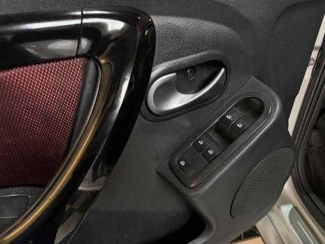 RENAULT Sandero 1.6 4P FLEX STEPWAY, Foto 9