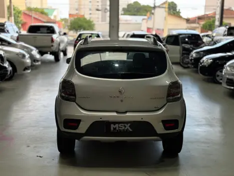 RENAULT Sandero 1.6 16V 4P FLEX SCE STEPWAY DINAMIQUE, Foto 10