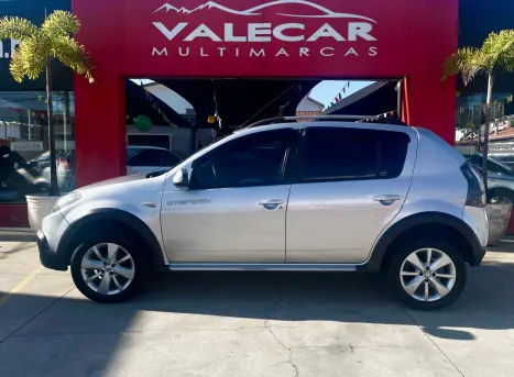 RENAULT Sandero 1.6 16V 4P FLEX STEPWAY AUTOM�TICO, Foto 4