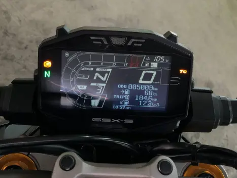 SUZUKI GSX-S 1000 A, Foto 8