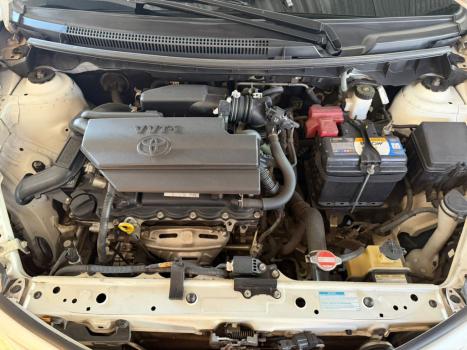 TOYOTA Etios Hatch 1.5 16V 4P FLEX XS AUTOM�TICO, Foto 9