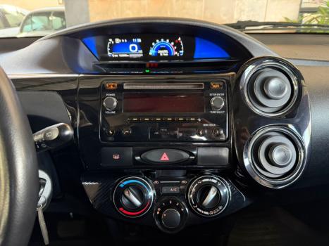 TOYOTA Etios Hatch 1.5 16V 4P FLEX XS AUTOM�TICO, Foto 14