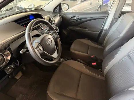 TOYOTA Etios Hatch 1.5 16V 4P FLEX XS AUTOM�TICO, Foto 17