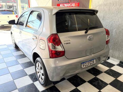 TOYOTA Etios Hatch 1.3 16V 4P FLEX X, Foto 5