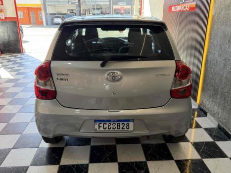 TOYOTA Etios Hatch 1.3 16V 4P FLEX X, Foto 6