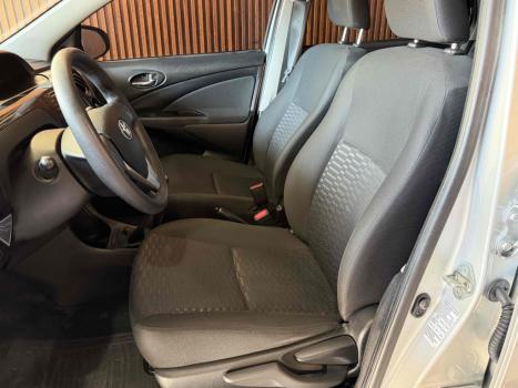 TOYOTA Etios Hatch 1.3 16V 4P FLEX X, Foto 8