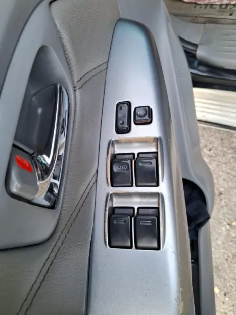 TOYOTA Hilux Caminhonete 3.0 16V 4P 4X4 SRV TURBO DIESEL CABINE DUPLA AUTOMTICO, Foto 15