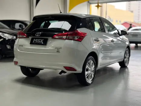 TOYOTA Yaris Hatch 1.3 16V 4P FLEX XL MULTIDRIVE AUTOM�TICO CVT, Foto 12