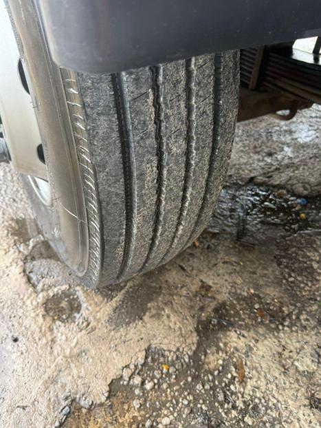 VOLKSWAGEN 24-280 CONSTELLATION 6x2, Foto 20