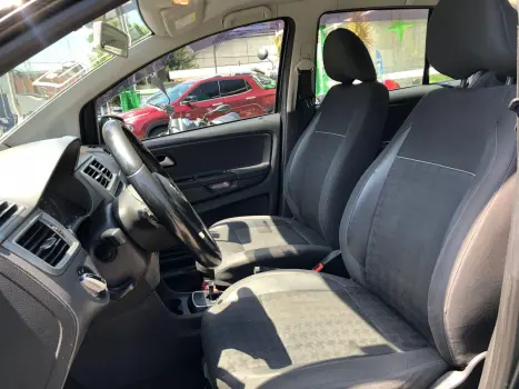 VOLKSWAGEN Crossfox 1.0 12V 4P FLEX I-MOTION AUTOMATIZADO, Foto 14 VOLKSWAGEN Crossfox 1.0 12V 4P FLEX I-MOTION AUTOMATIZADO, Foto 14