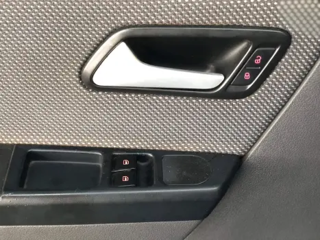 VOLKSWAGEN Fox 1.0 4P FLEX, Foto 15