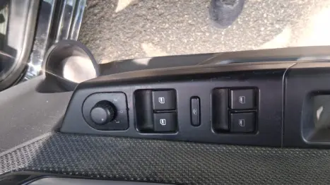 VOLKSWAGEN Fox 1.0 4P FLEX, Foto 10