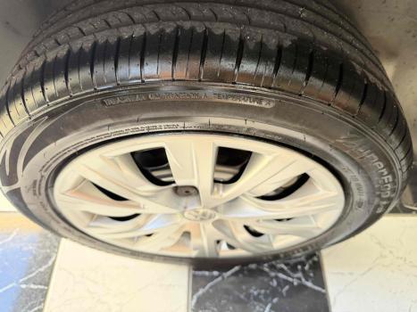 VOLKSWAGEN Fox 1.6 4P, Foto 3