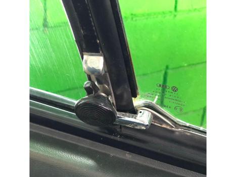 VOLKSWAGEN Passat 1.6 4P LSE, Foto 16