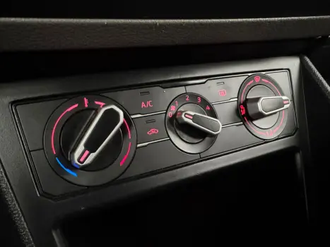 VOLKSWAGEN Polo Hatch 1.0 12V 4P 200 TSI  COMFORTLINE AUTOMTICO, Foto 14