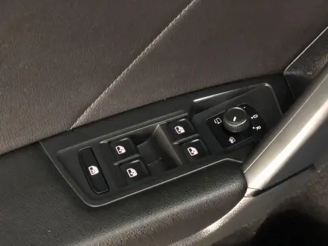 VOLKSWAGEN Tiguan 1.4 250 TSI TOTAL FLEX ALLSPACE TURBO AUTOM�TICO TIPTRONIC, Foto 19