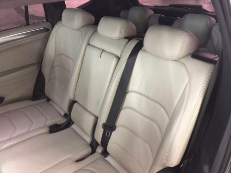 VOLKSWAGEN Tiguan 2.0 16V 4P TSI 350 TURBO R-LINE 4MOTION DSG AUTOMÁTICO, Foto 17 VOLKSWAGEN Tiguan 2.0 16V 4P TSI 350 TURBO R-LINE 4MOTION DSG AUTOMÁTICO, Foto 17