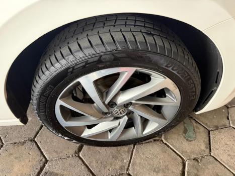 VOLKSWAGEN Virtus 1.0 4P 200 TSI FLEX HIGHLINE AUTOM�TICO, Foto 9