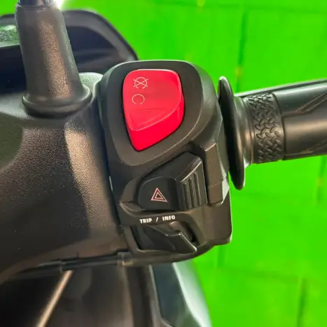 YAMAHA XMax 250 , Foto 10