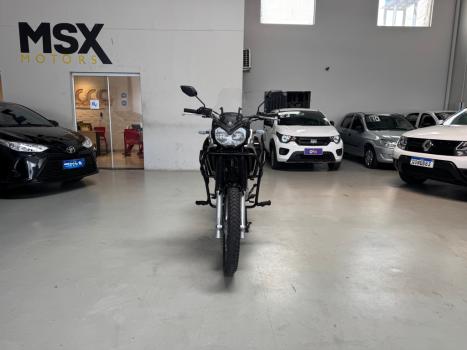 YAMAHA XTZ 250 TENER�, Foto 2