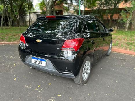 CHEVROLET Onix Hatch 1.4 4P FLEX LT, Foto 4