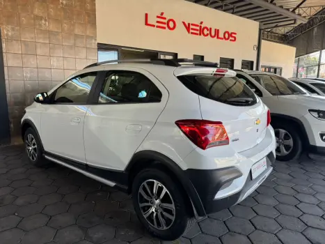 CHEVROLET Onix Hatch 1.4 4P FLEX ACTIV AUTOMTICO, Foto 4