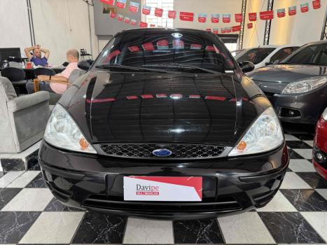 FORD Focus Hatch 1.6 4P GLX, Foto 2