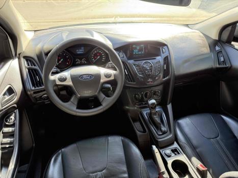 FORD Focus Hatch 1.6 16V 4P FLEX S, Foto 9
