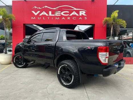 FORD Ranger 3.2 20V CABINE DUPLA 4X4 LIMITED TURBO DIESEL AUTOMTICO, Foto 5