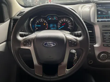 FORD Ranger 3.2 20V CABINE DUPLA 4X4 LIMITED TURBO DIESEL AUTOMTICO, Foto 13