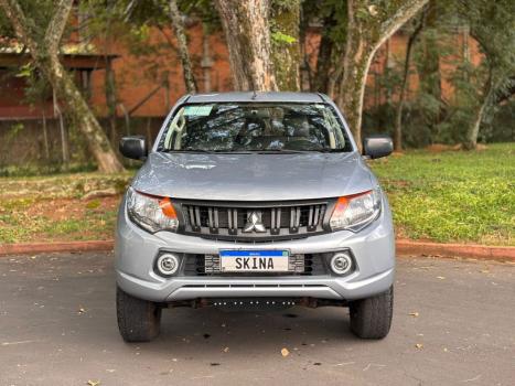 MITSUBISHI L 200 2.5 4X4 CABINE DUPLA DIESEL, Foto 2