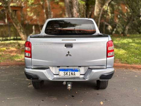 MITSUBISHI L 200 2.5 4X4 CABINE DUPLA DIESEL, Foto 5